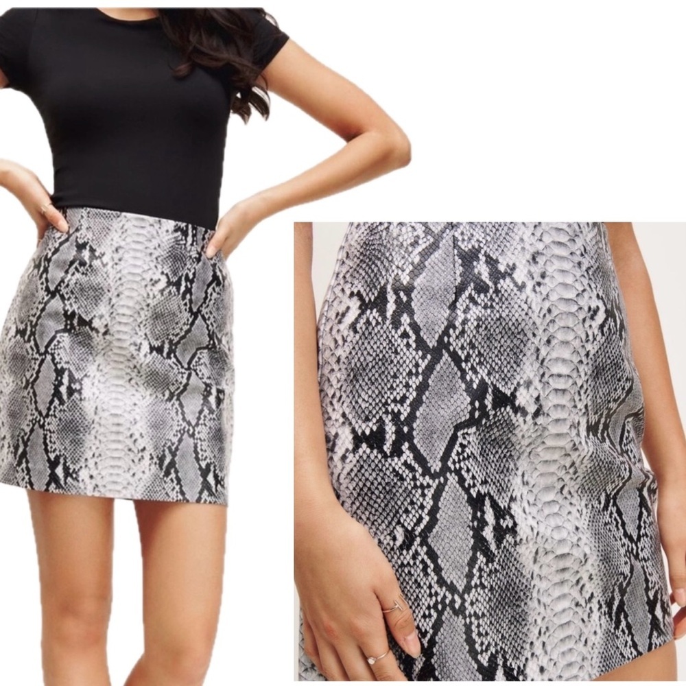 Dynamite gray black faux leather snake print mini skirt pleather animal print S